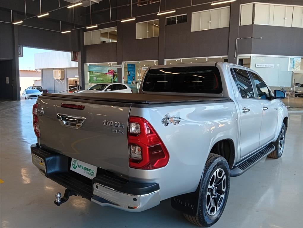 HILUX 2.8 D-4D TURBO DIESEL CD SRX 4X4 AUTOMÁTICO3