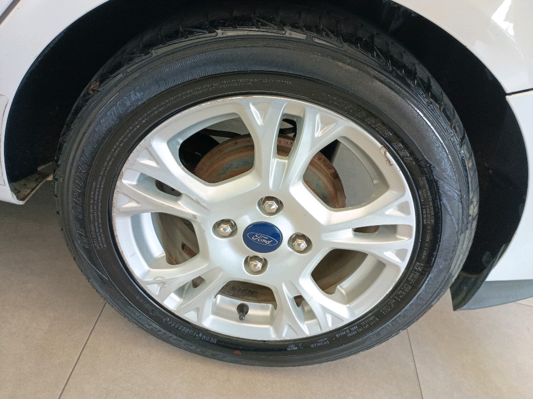 FIESTA 1.6 SE SEDAN 16V FLEX 4P POWERSHIFT9