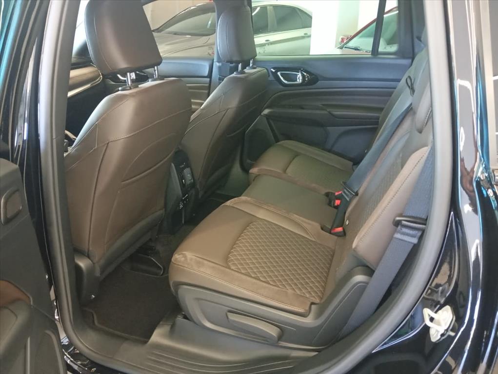 COMMANDER 1.3 T270 TURBO FLEX OVERLAND AT67