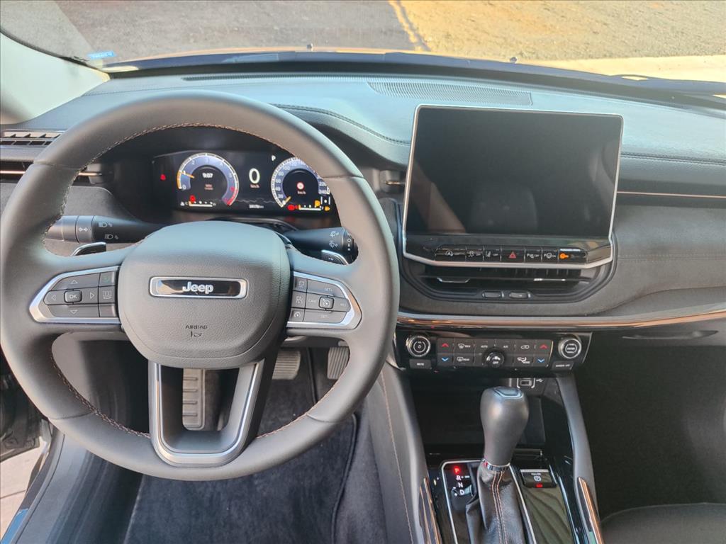 COMMANDER 1.3 T270 TURBO FLEX LIMITED AT6 COMMANDER 1.3 T270 TURBO FLEX LIMITED AT6
