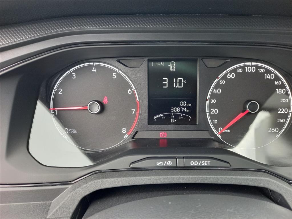 POLO 1.0 MPI ROBUST MANUAL8