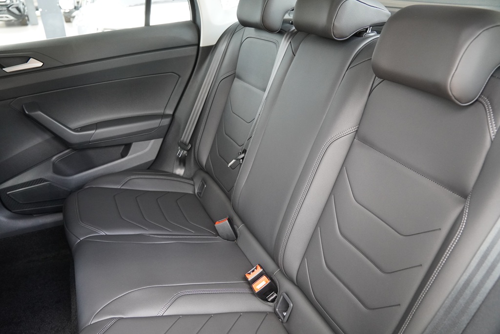 VIRTUS 1.0 200 TSI COMFORTLINE AUTOMÁTICO8