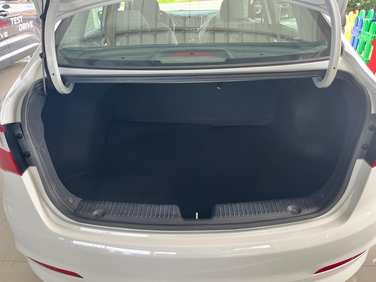 HB20S 1.6 COMFORT PLUS 16V FLEX 4P MANUAL11