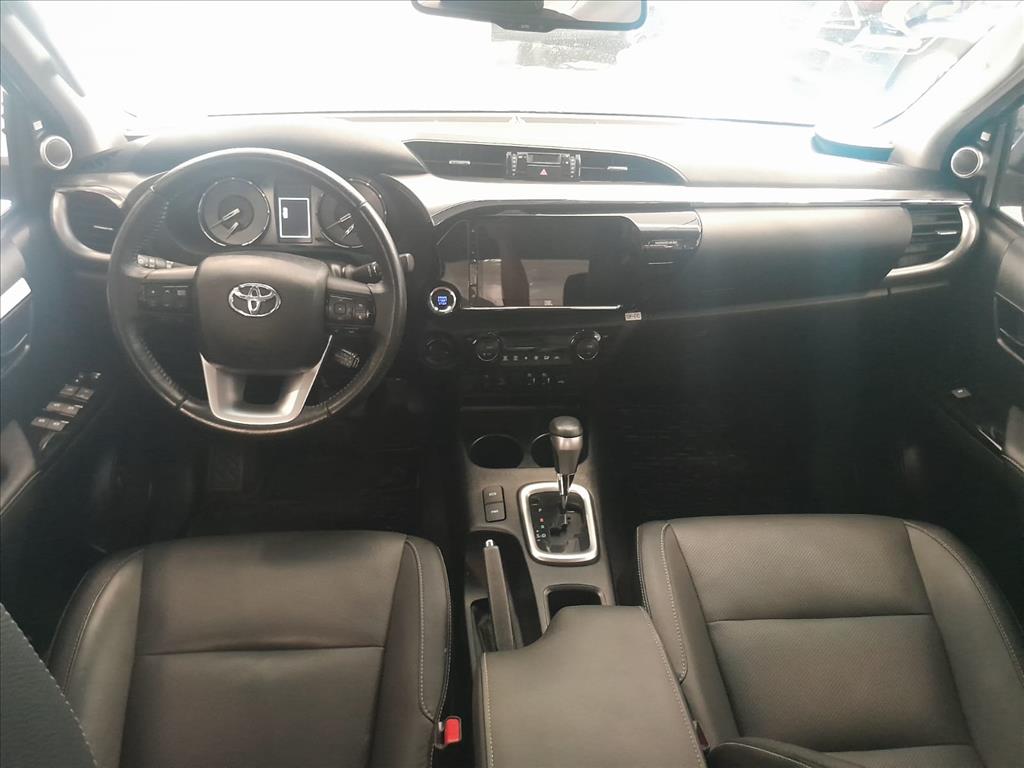 HILUX 2.8 D-4D TURBO DIESEL CD SRX PLUS 4X4 AUTOMÁTICO6