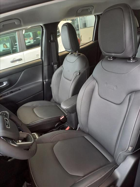 RENEGADE 1.3 T270 TURBO FLEX LONGITUDE AT69