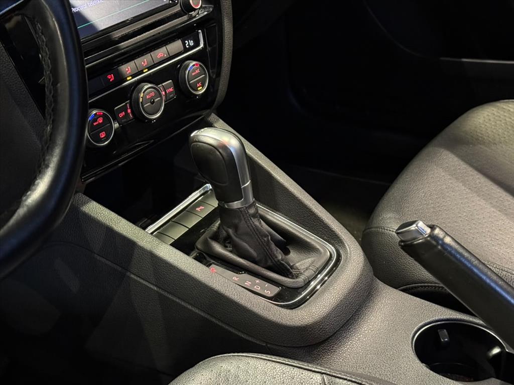 JETTA 2.0 TSI HIGHLINE 211CV GASOLINA 4P TIPTRONIC8