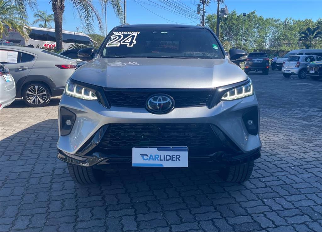 HILUX SW4 2.8 D-4D TURBO DIESEL DIAMOND 7L 4X4 AUTOMÁTICO0