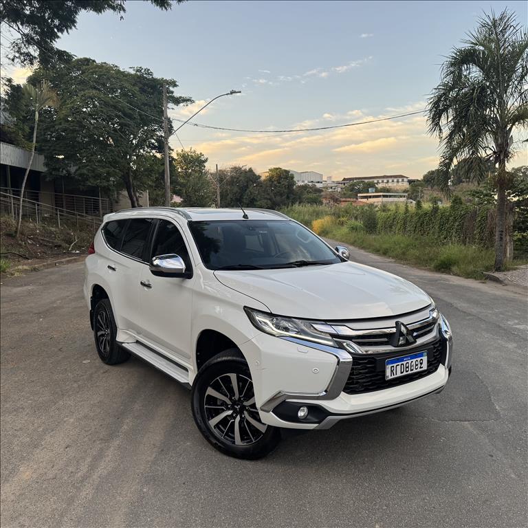 Mitsubishi-PAJERO SPORT-2.4 16V MIVEC TURBO DIESEL HPE AWD AUTOMÁTICO
