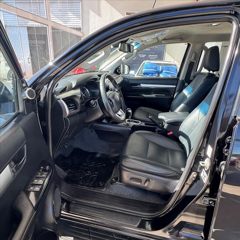 HILUX 2.8 D-4D TURBO DIESEL CD SRX 4X4 AUTOMÁTICO7