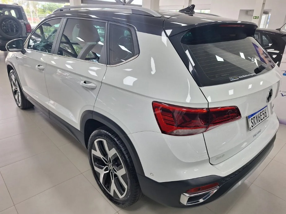 TAOS 1.4 250 TSI TOTAL FLEX HIGHLINE AUTOMÁTICO3