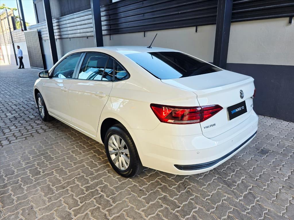 VIRTUS 1.0 200 TSI COMFORTLINE AUTOMÁTICO8