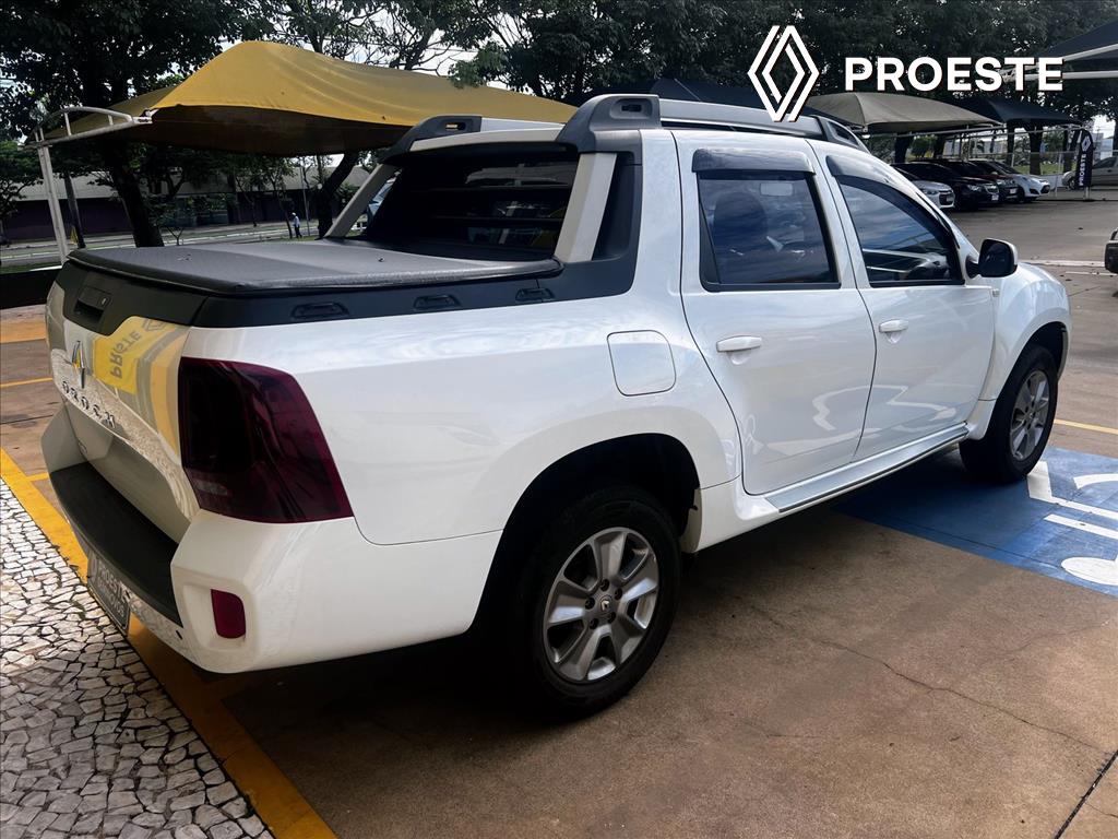 DUSTER OROCH 1.6 16V SCE FLEX DYNAMIQUE MANUAL5