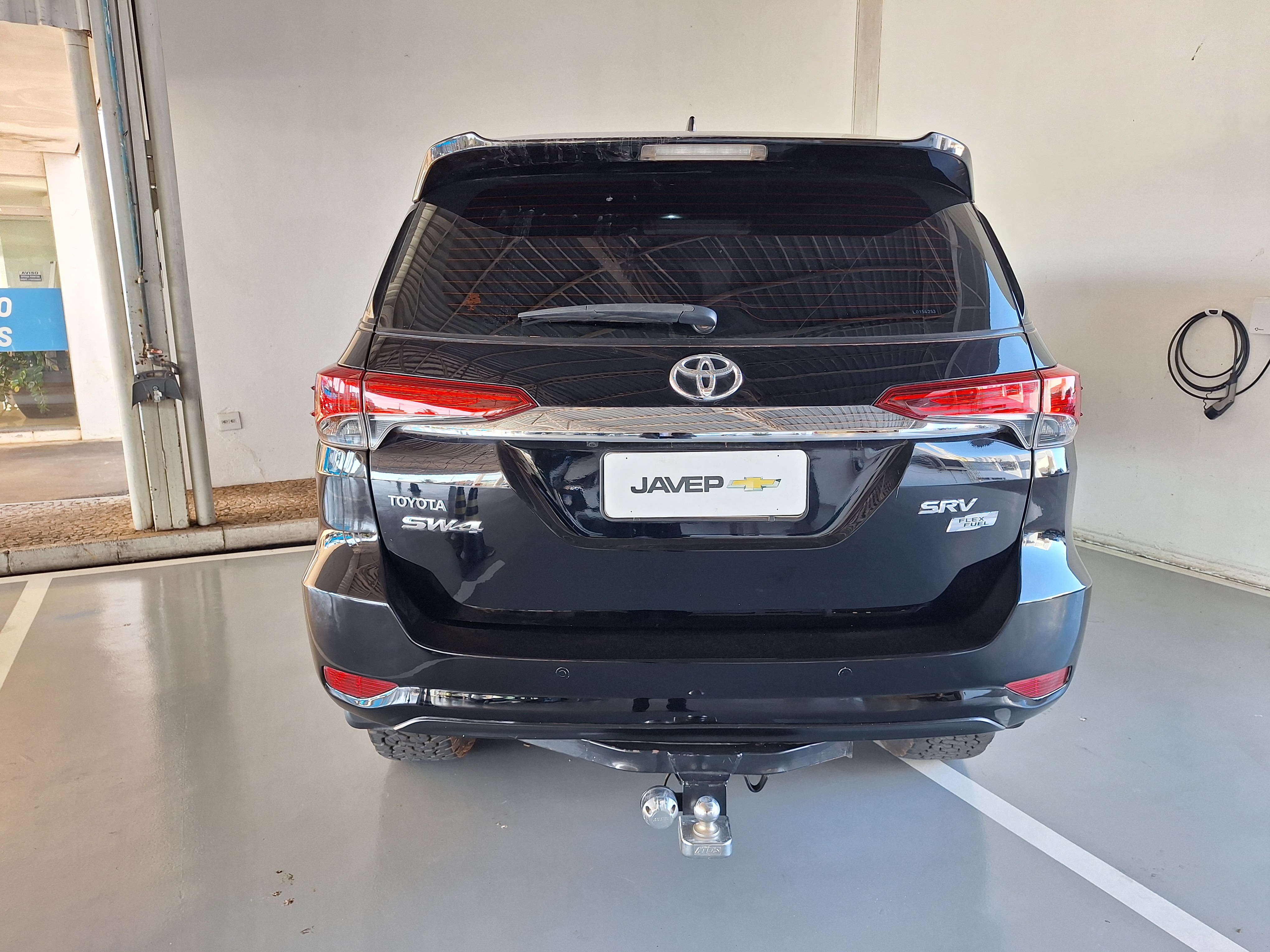 Toyota-HILUX SW4-2.7 SRV 7 LUGARES 4X2 16V FLEX 4P AUTOMÁTICO
