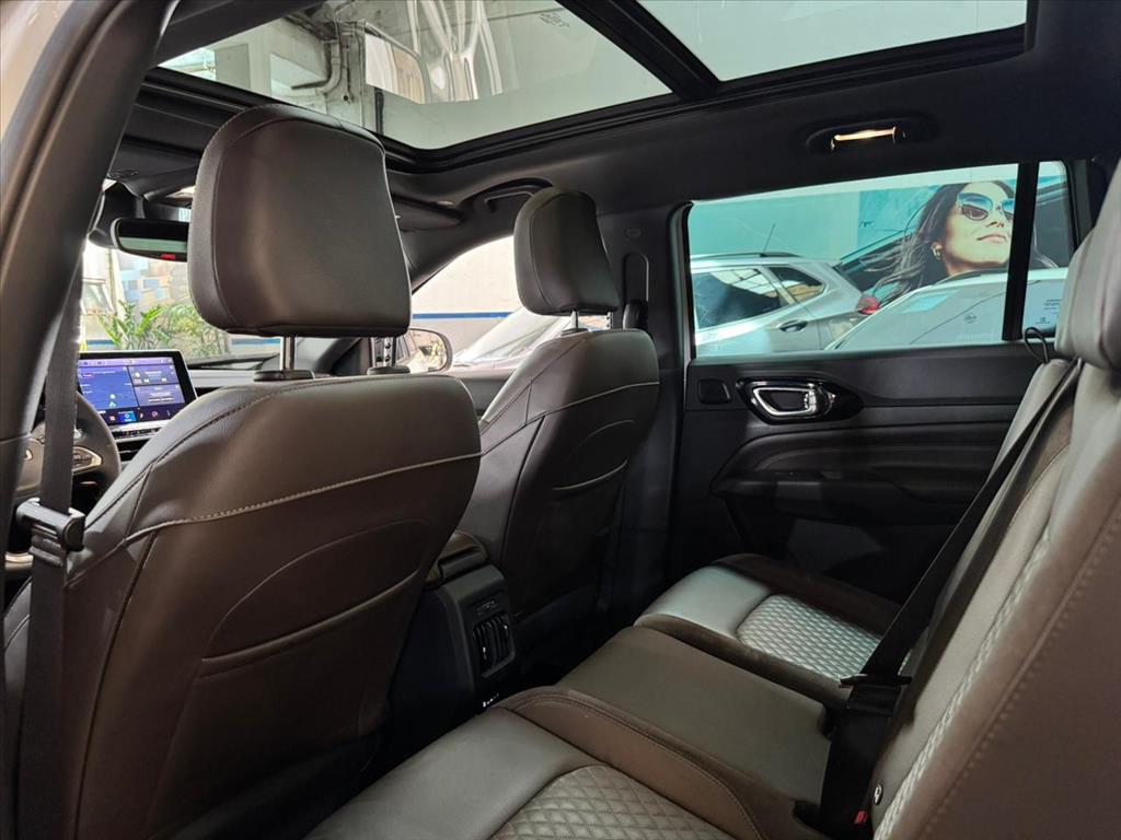 Jeep-COMMANDER-2.0 TD380 TURBO DIESEL OVERLAND AT9