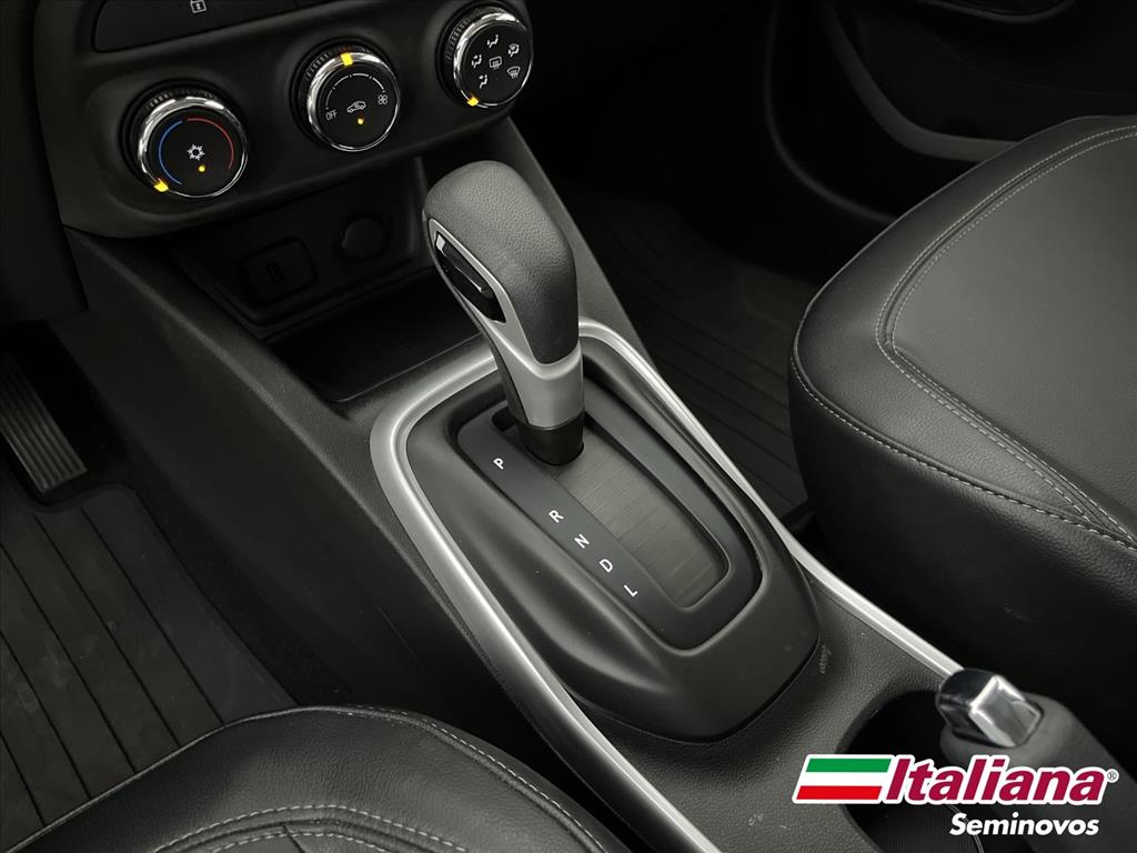 TRACKER 1.0 TURBO FLEX LTZ AUTOMÁTICO11