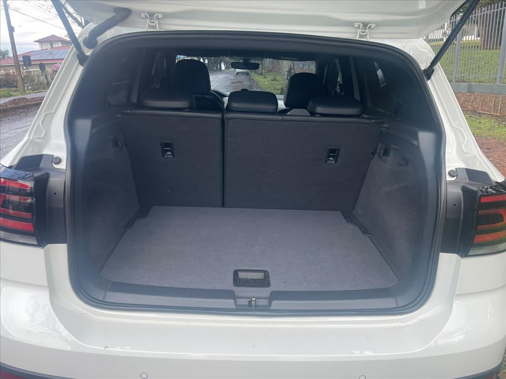 Volkswagen-T-CROSS-1.4 250 TSI TOTAL FLEX HIGHLINE AUTOMÁTICO