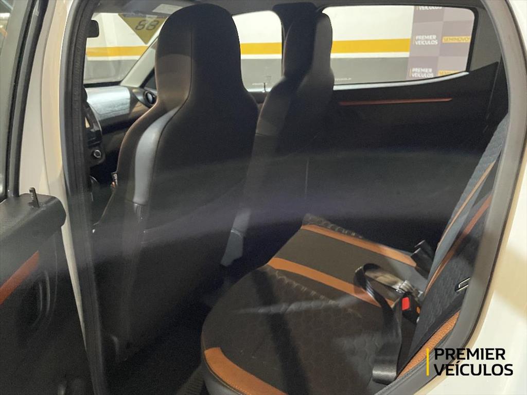 KWID 1.0 12V SCE FLEX OUTSIDER MANUAL