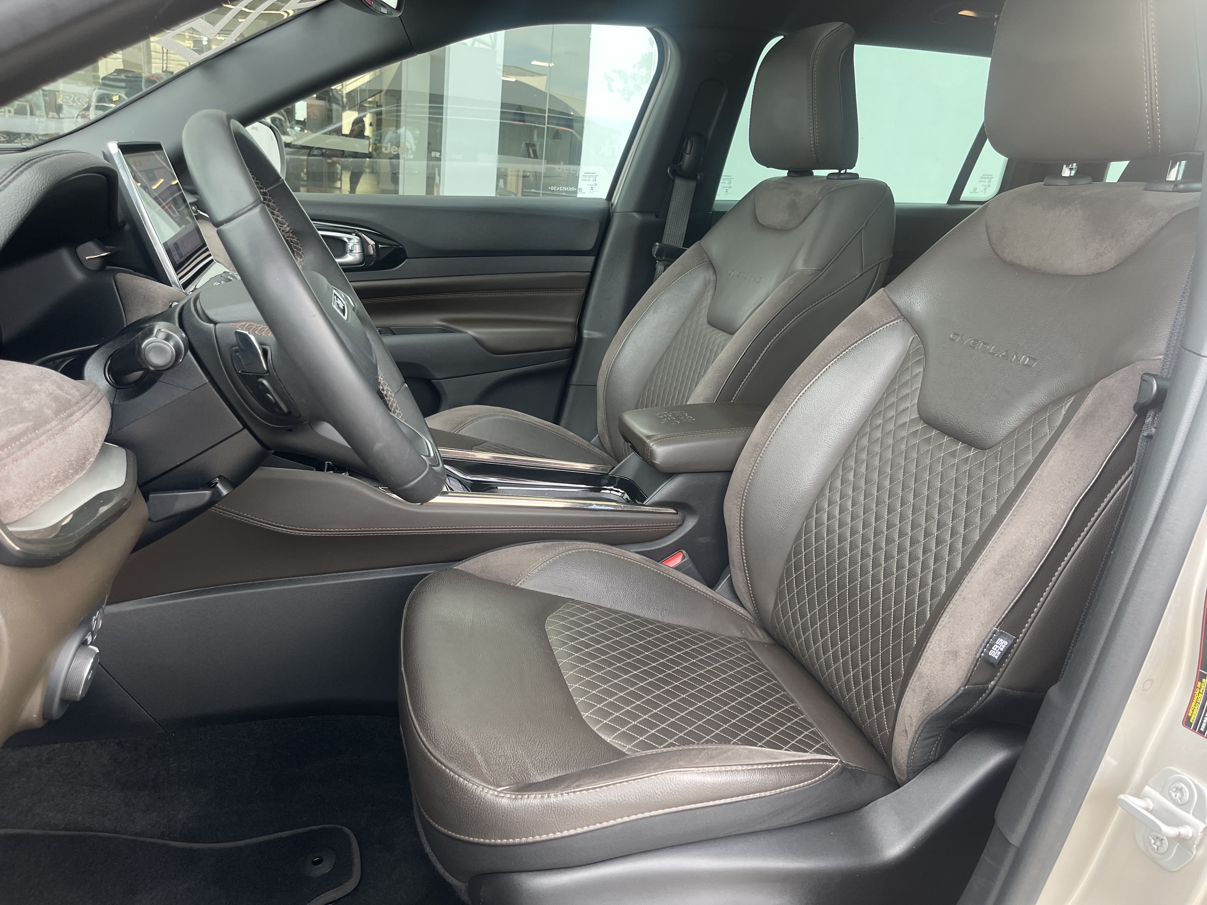COMMANDER 2.0 TD380 TURBO DIESEL OVERLAND AT910