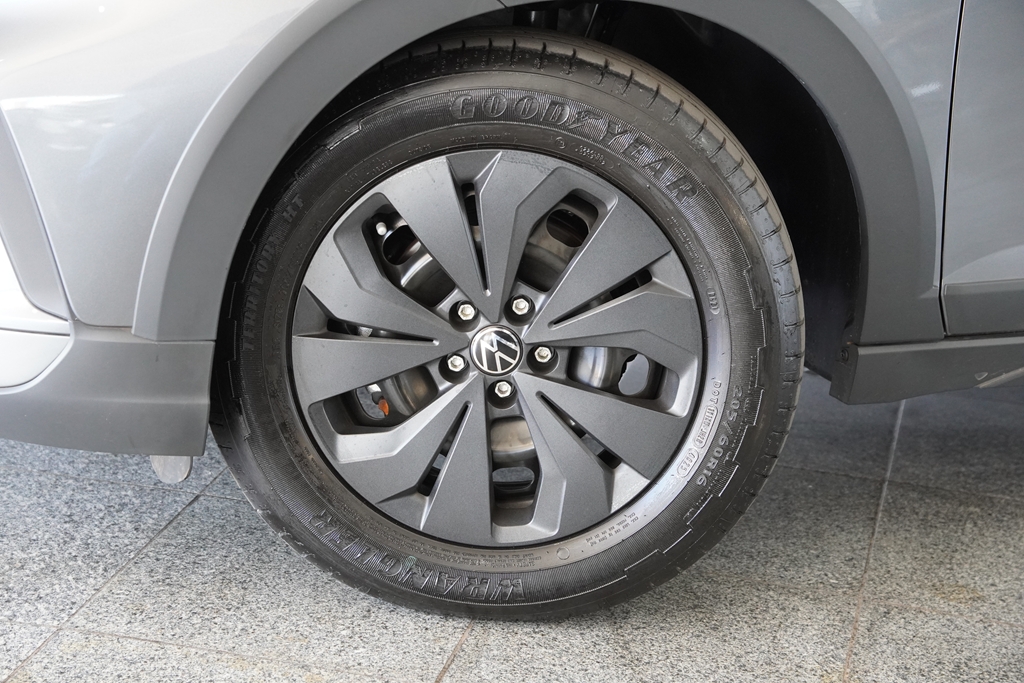 NIVUS 1.0 200 TSI TOTAL FLEX SENSE AUTOMÁTICO12