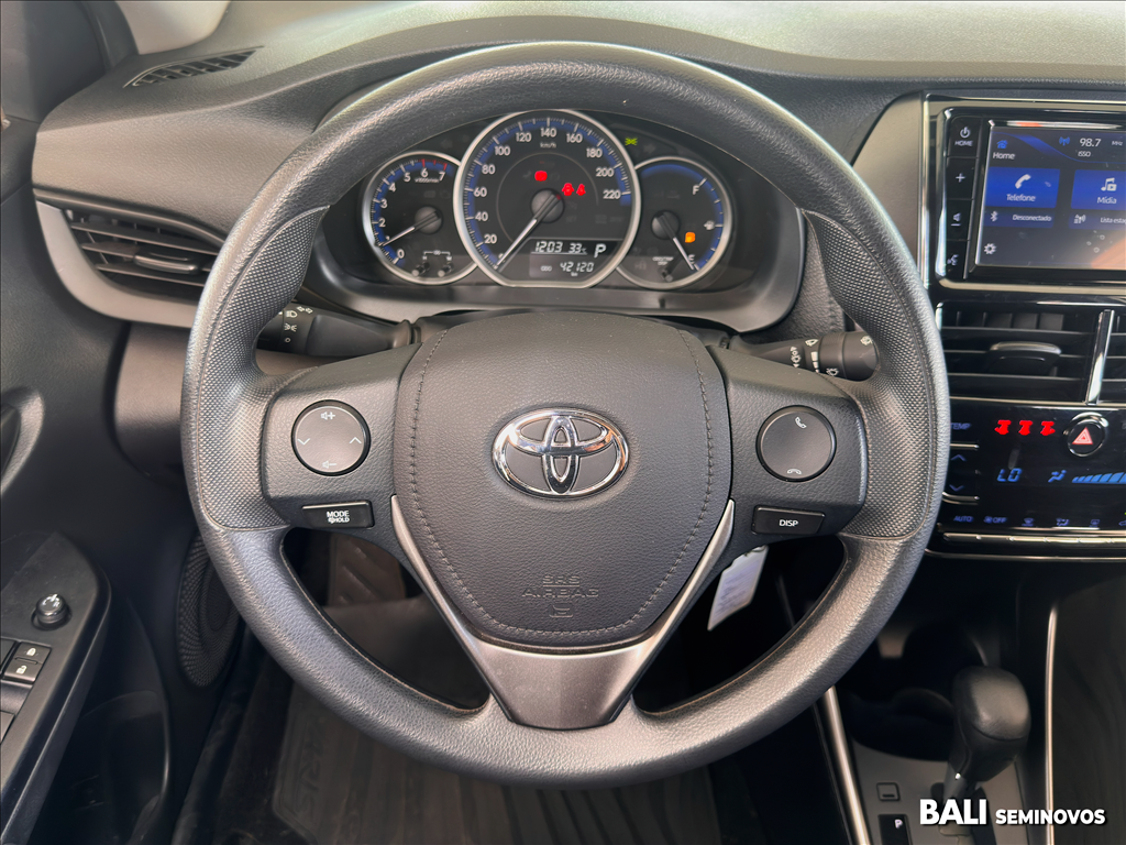 YARIS 1.5 16V FLEX SEDAN XL LIVE MULTIDRIVE7