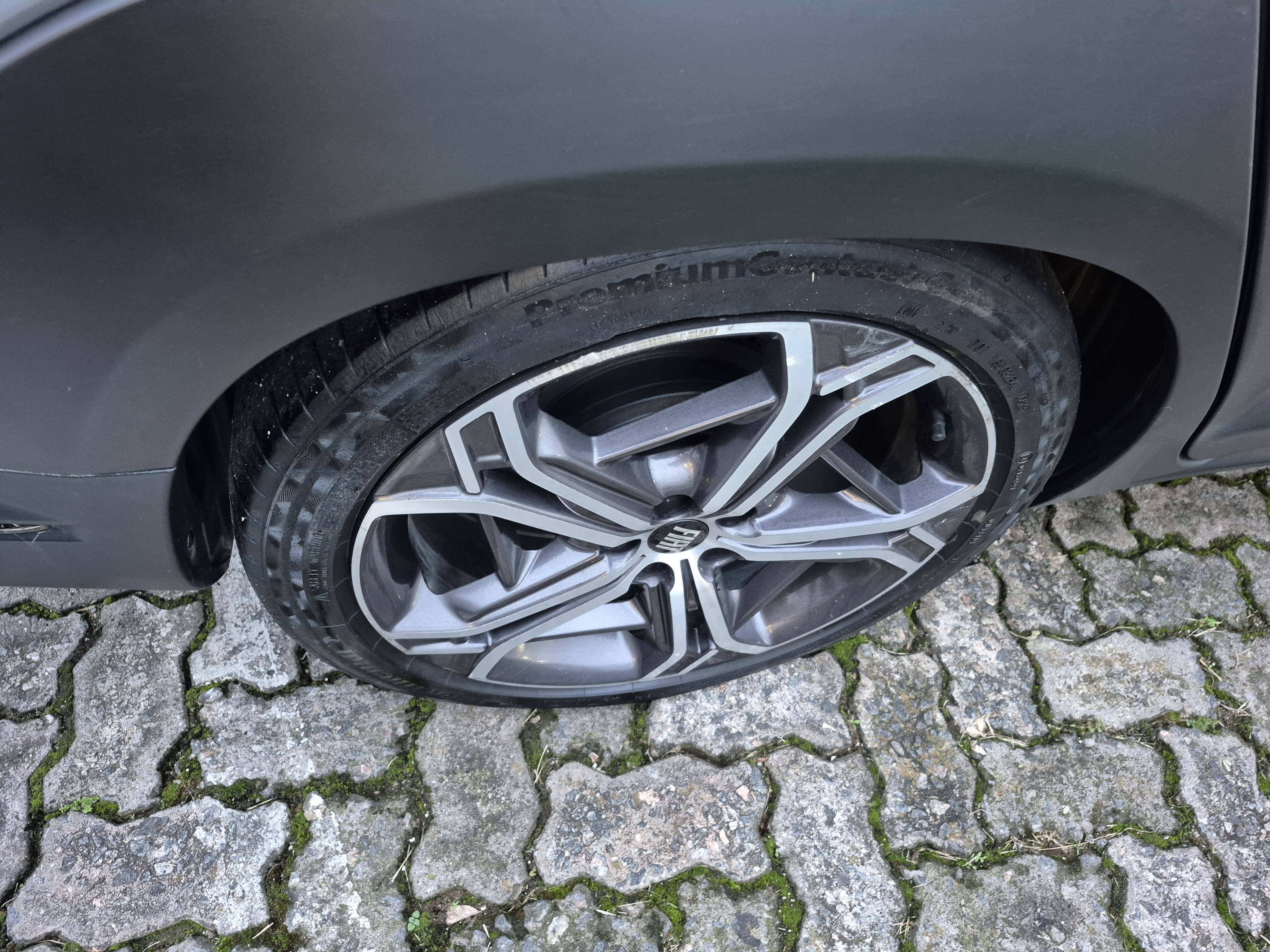 Foto ilustrativa do carro