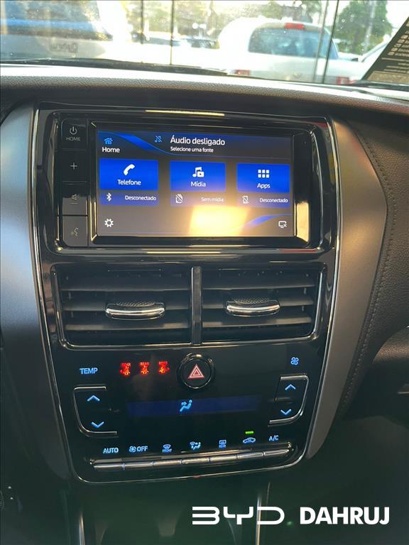 YARIS 1.5 16V FLEX SEDAN XLS CONNECT MULTIDRIVE5
