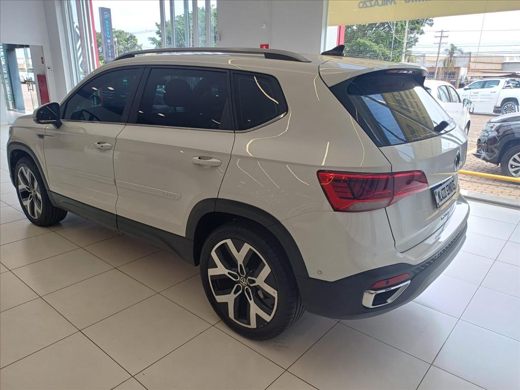 TAOS 1.4 250 TSI TOTAL FLEX HIGHLINE AUTOMÁTICO TAOS 1.4 250 TSI TOTAL FLEX HIGHLINE AUTOMÁTICO