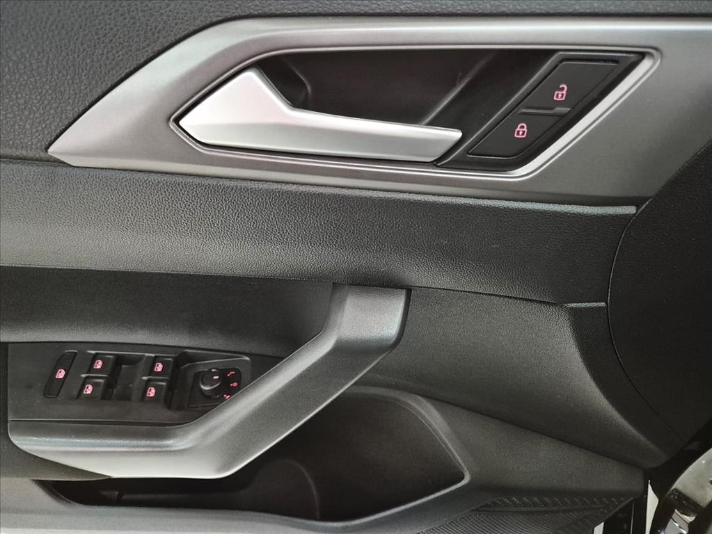 Volkswagen-NIVUS-1.0 200 TSI TOTAL FLEX COMFORTLINE AUTOMÁTICO
