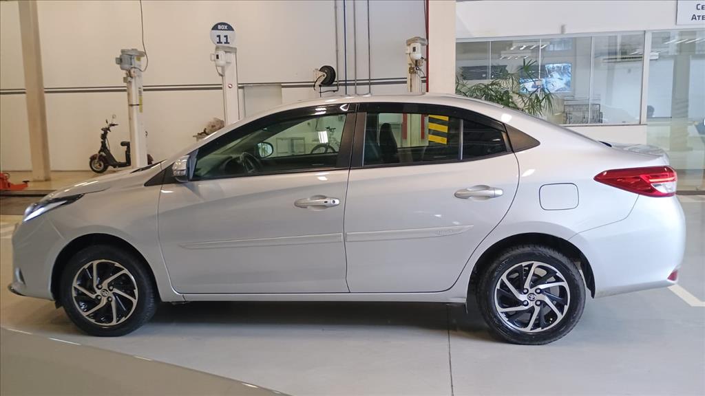 YARIS 1.5 16V FLEX SEDAN XLS MULTIDRIVE2