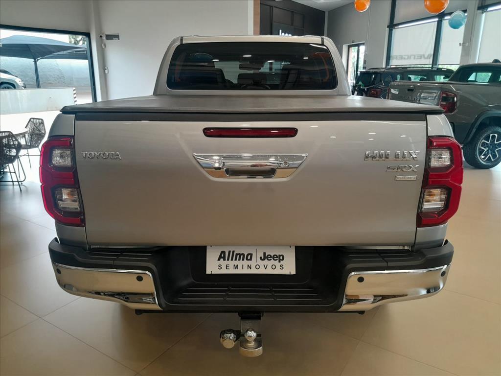 HILUX 2.8 D-4D TURBO DIESEL CD SRX PLUS 4X4 AUTOMÁTICO10