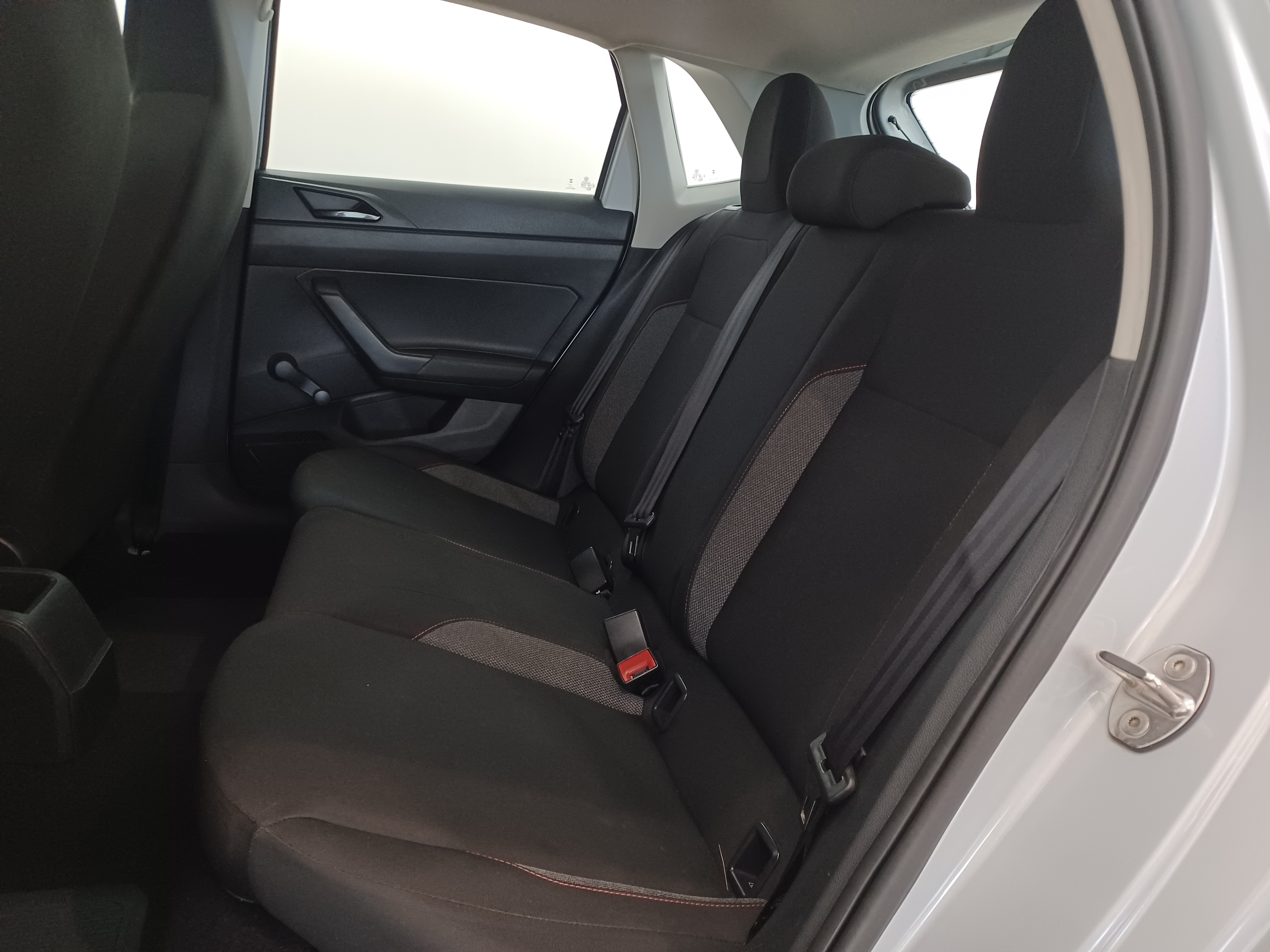 Volkswagen-POLO-1.0 MPI TRACK MANUAL