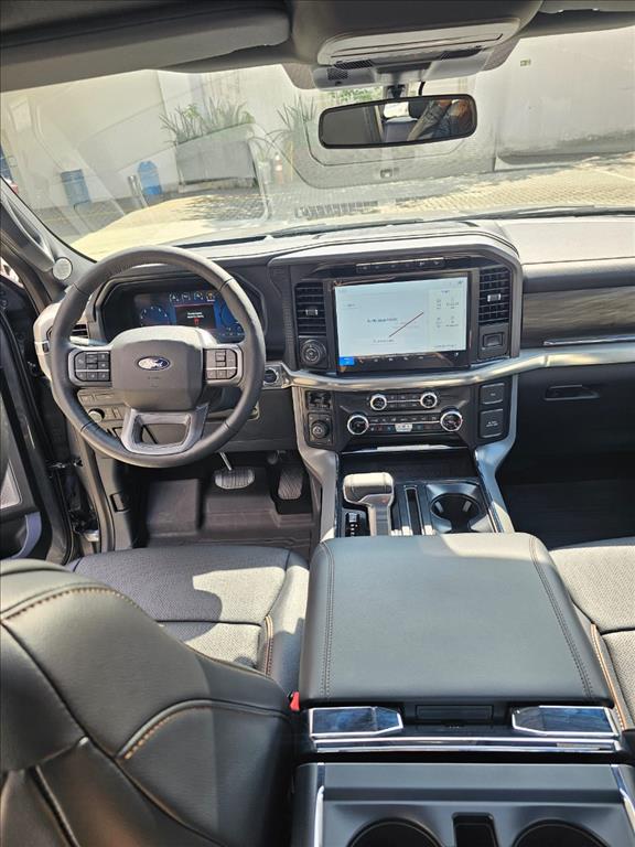 Ford-F-150-5.0 V8 GASOLINA CD LARIAT FX4 AUTOMÁTICO