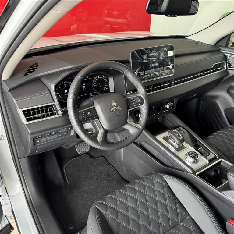 Mitsubishi-OUTLANDER-2.4 PHEV HPE-S S-AWC DHT