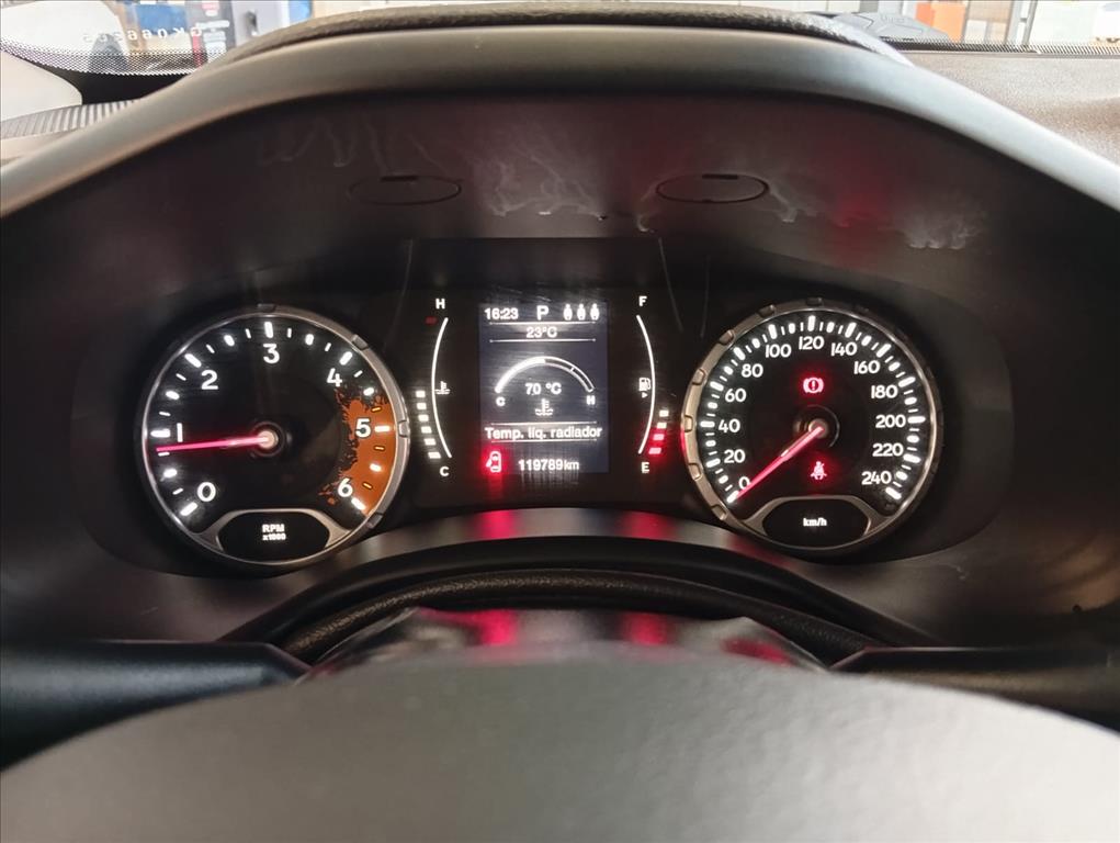 RENEGADE 1.8 16V FLEX SPORT 4P AUTOMÁTICO9