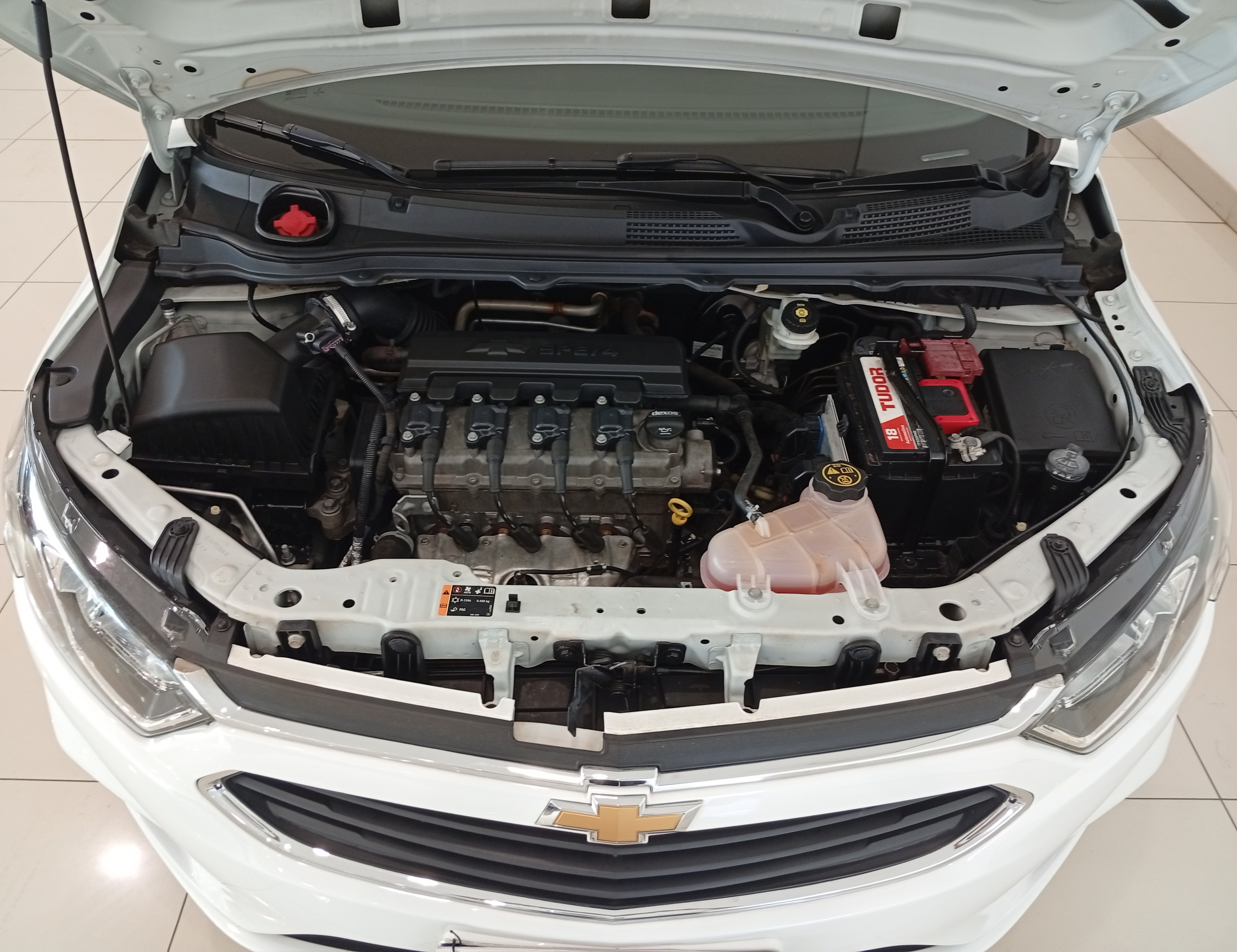 Chevrolet Onix 1.4 Mpfi LTZ 8V Flex 4P Manual - foto 2