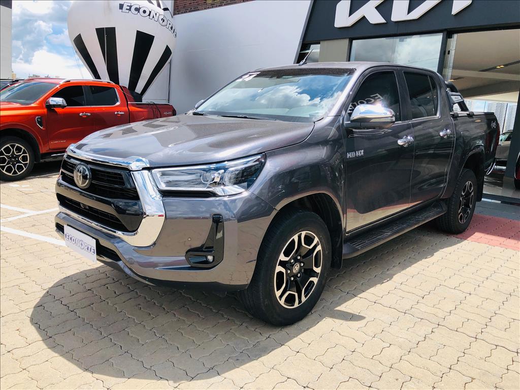 HILUX 2.8 D-4D TURBO DIESEL CD SRX 4X4 AUTOMÁTICO