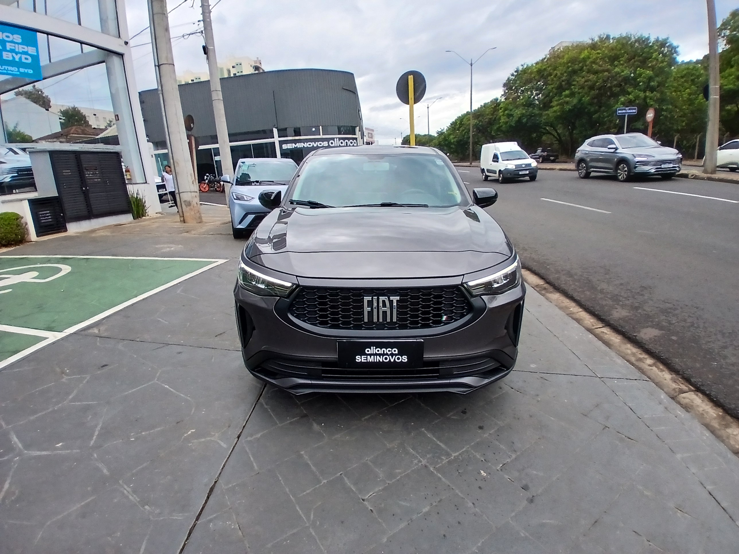 FASTBACK 1.0 TURBO 200 FLEX CVT
