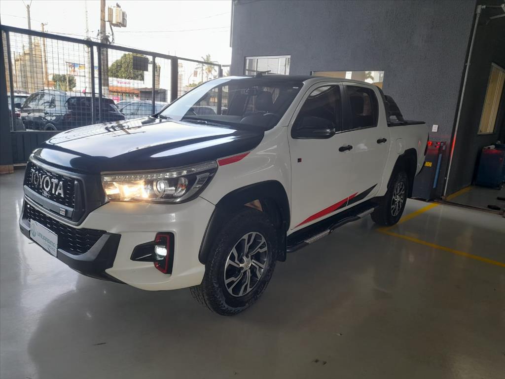 HILUX 4.0 V6 GR SPORT 4X4 CD GASOLINA AUTOMÁTICO