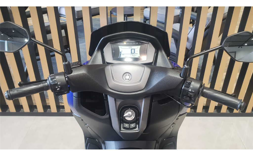 YAMAHA-NMAX-CONNECTED 160 ABS