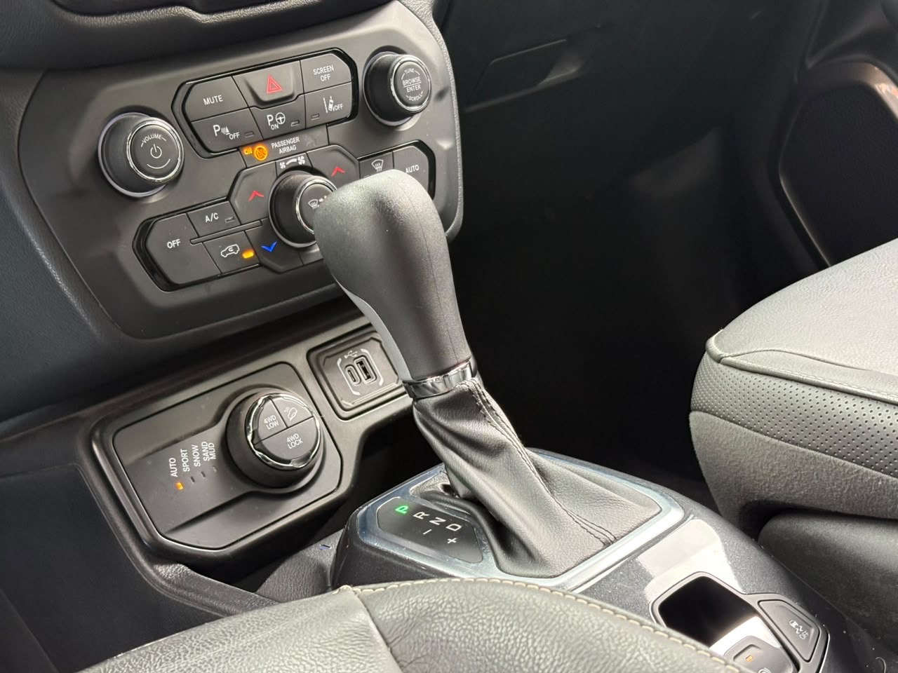 RENEGADE 1.3 T270 TURBO FLEX S 4X4 AT910