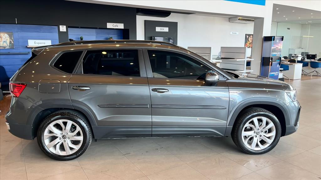 TAOS 1.4 250 TSI TOTAL FLEX COMFORTLINE AUTOMÁTICO2