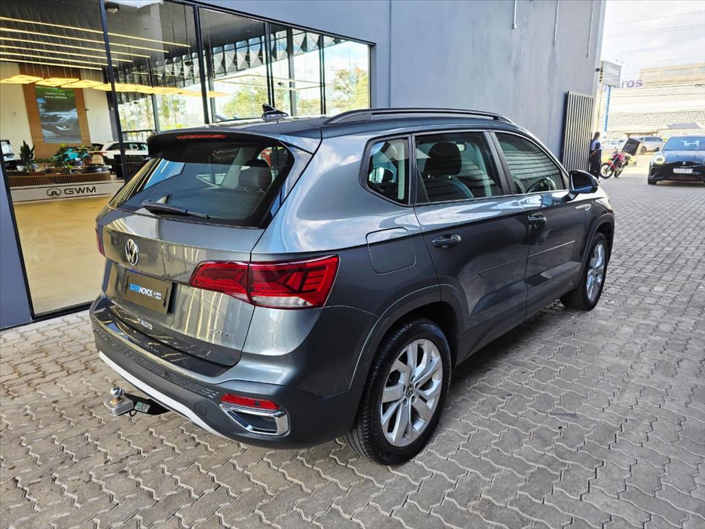 TAOS 1.4 250 TSI TOTAL FLEX COMFORTLINE AUTOMÁTICO3