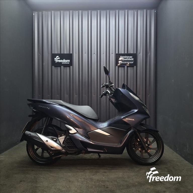 Moto HONDA do modelo PCX PCX 2021/2021