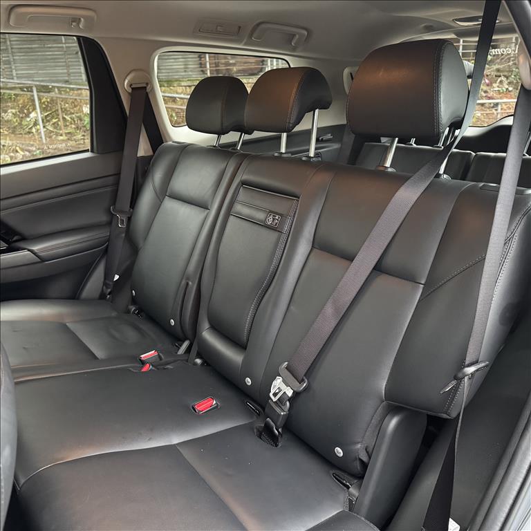 Mitsubishi-PAJERO SPORT-2.4 16V MIVEC TURBO DIESEL LEGEND AWD AUTOMÁTICO