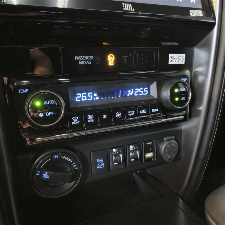 HILUX SW4 2.8 D-4D TURBO DIESEL SRX 7L 4X4 AUTOMÁTICO8