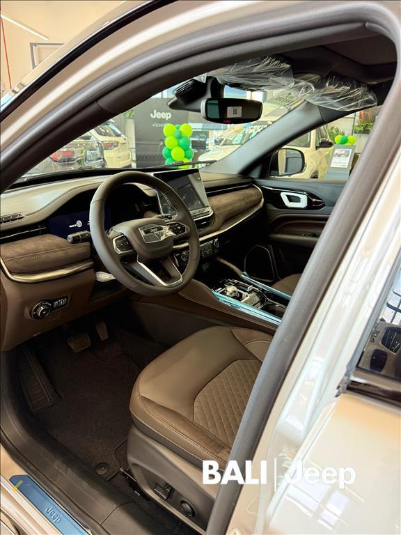 COMMANDER 1.3 T270 TURBO FLEX LONGITUDE AT6