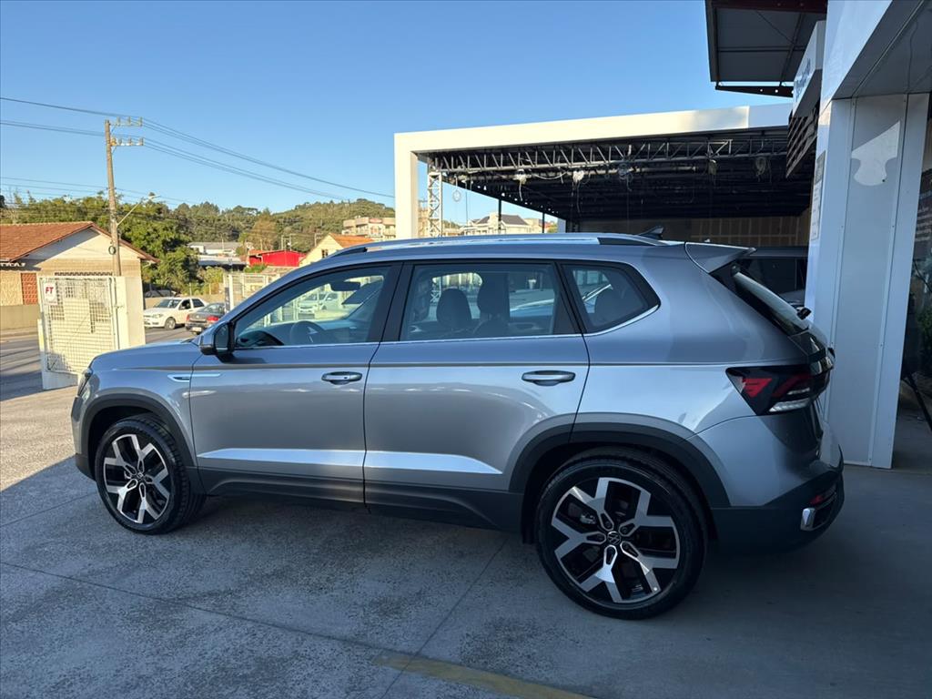 TAOS 1.4 250 TSI TOTAL FLEX HIGHLINE AUTOMÁTICO5