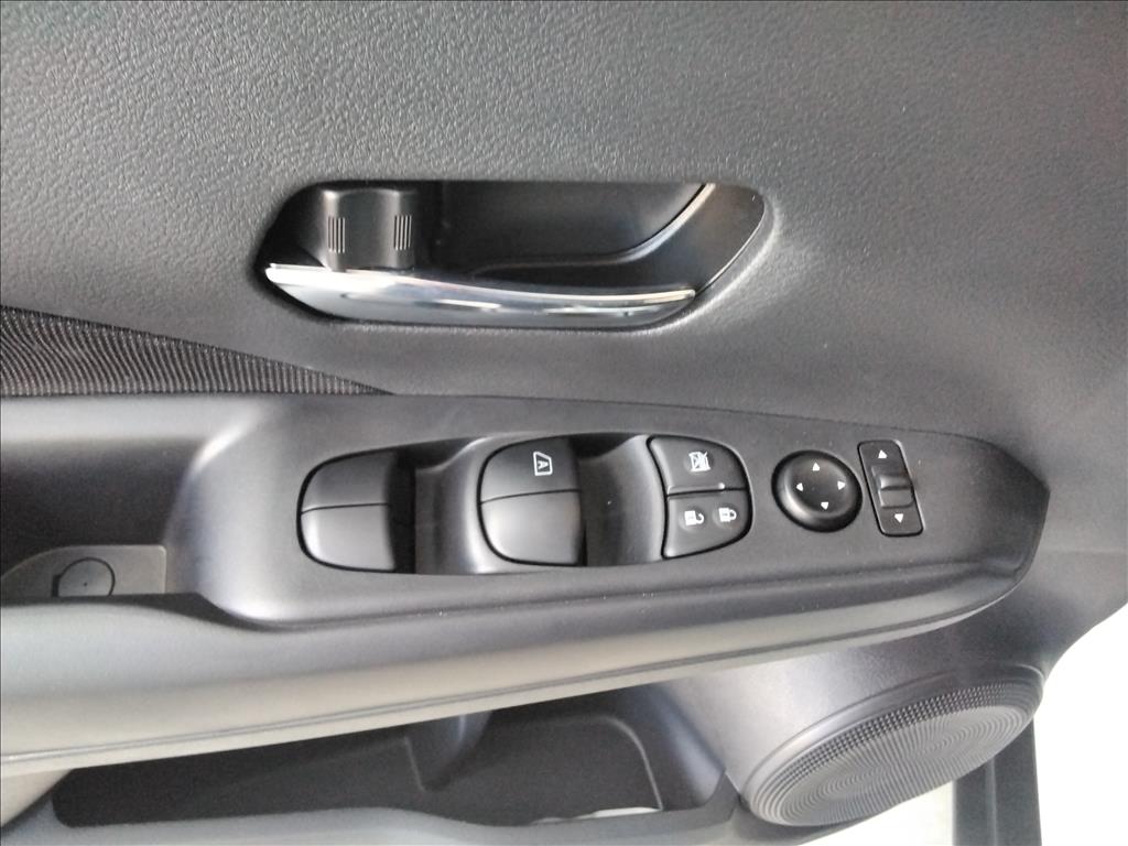 KICKS PLAY 1.6 16V FLEXSTART SENSE XTRONIC
