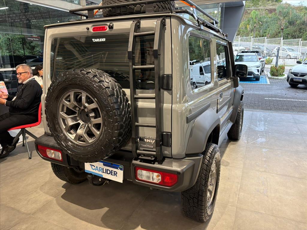 JIMNY 1.5 GASOLINA SIERRA 4YOU 4X4 MANUAL6