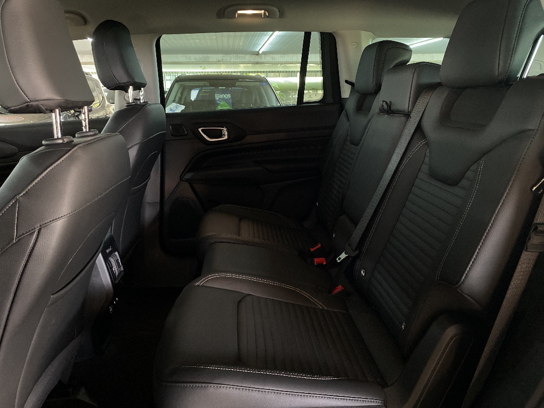 COMMANDER 1.3 T270 TURBO FLEX LONGITUDE AT6